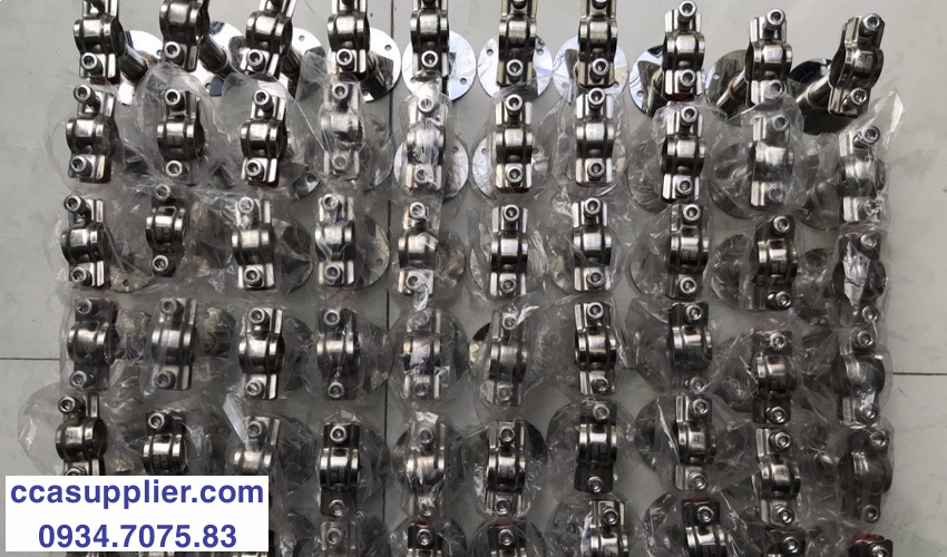 cum treo chan de ong inox vi sinh